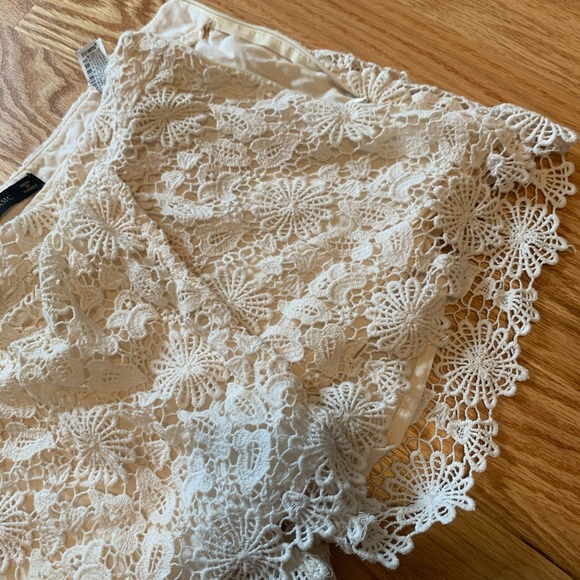 Zara lace shorts - Picture 4 of 6